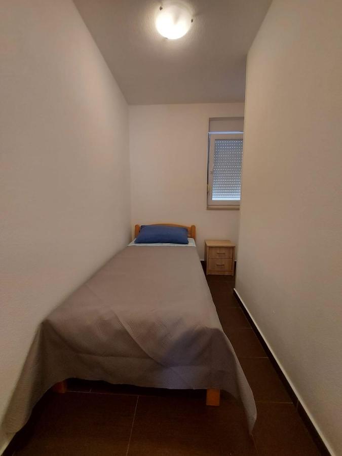 Luciano Apartment Zara Esterno foto