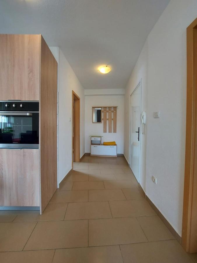 Luciano Apartment Zara Esterno foto